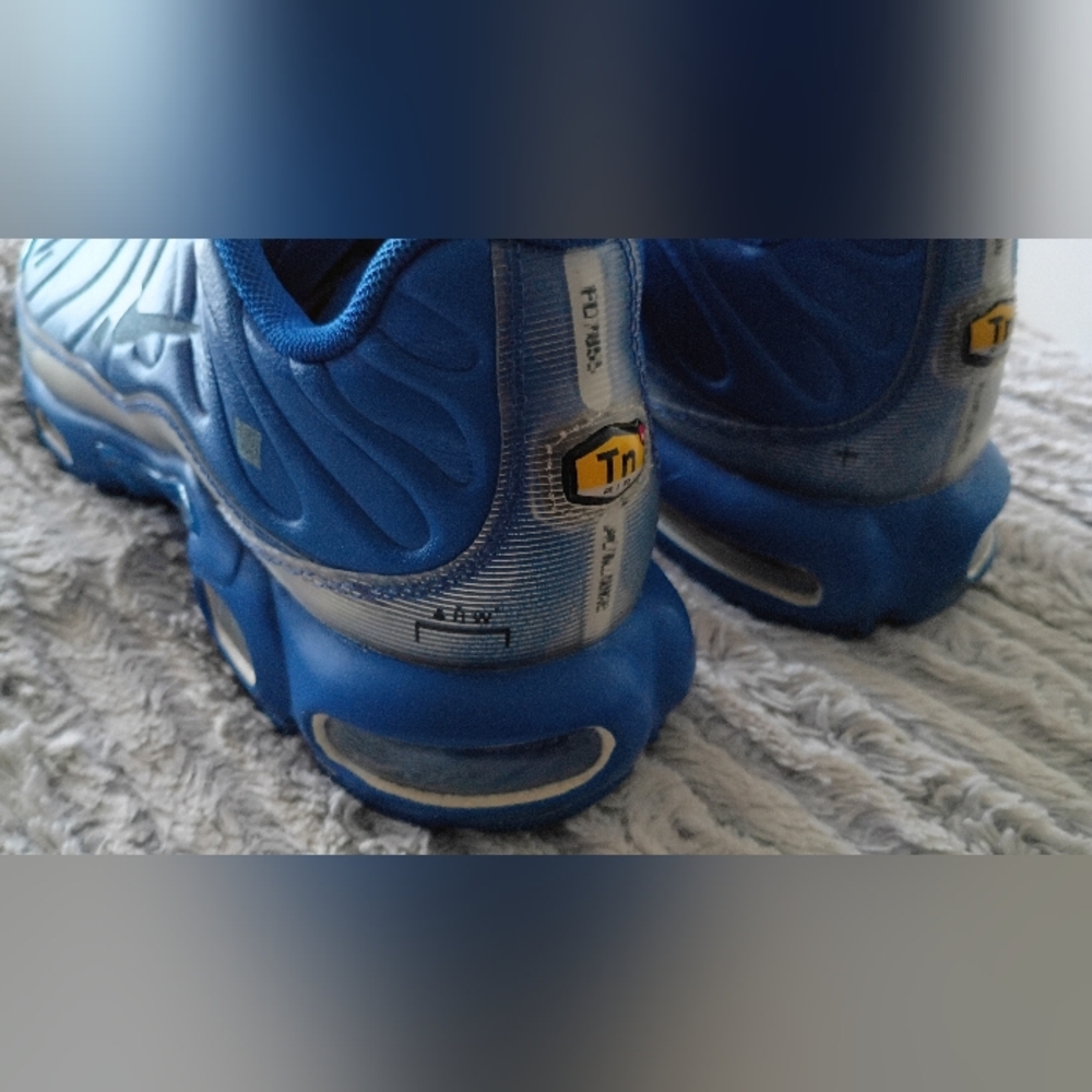 Nike AIRMAXES RARE A COLD WAR... RARE - Picture 6 of 14